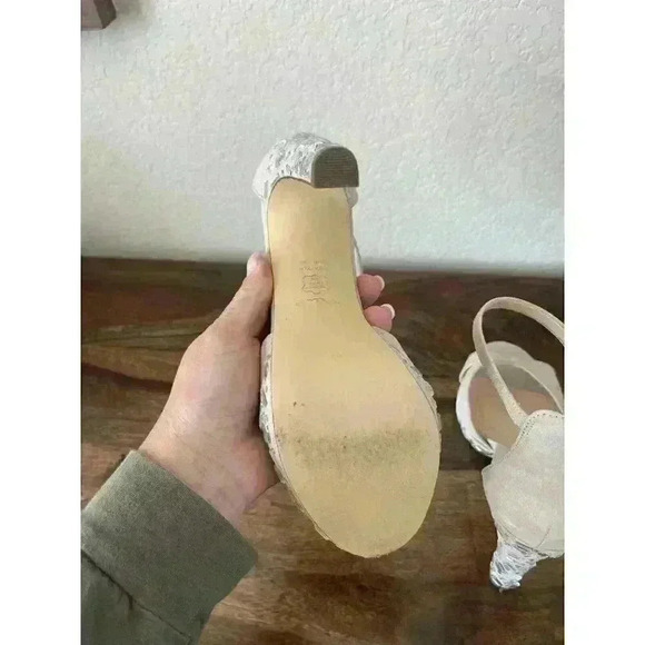 NINA FEYRA Women's Champagne glam heels open strappy Size 8, In Box 4" heel - Picture 8 of 8